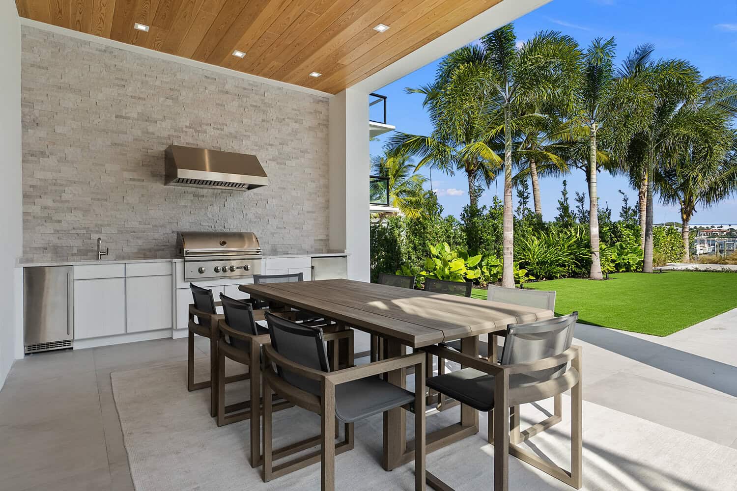 Best Locations for Luxury Homes in South Florida